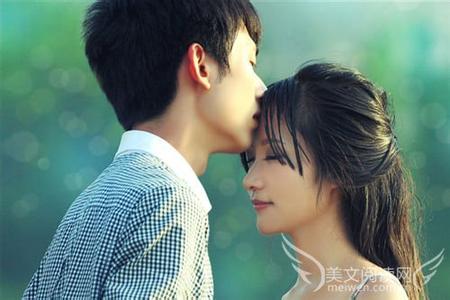 见与不见心之所见出处 情深缘浅,不问曲终人散