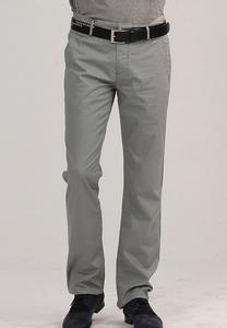 灰色裤子配什么衣服女 灰色裤子配什么上衣好看