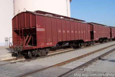 散装粮食运输车 专门装运散装粮食的火车车辆