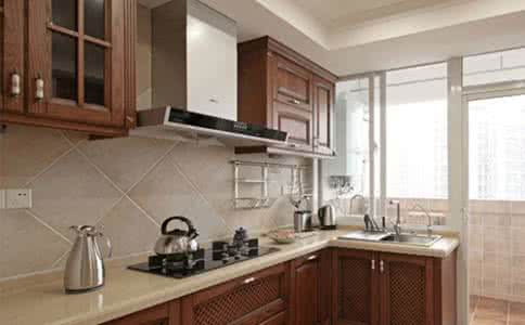 橱柜设计注意事项 橱柜设计注意事项 【橱柜设计】橱柜设计技巧及其注意事项介绍