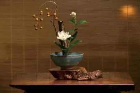 茶室插花 生活四艺之茶室插花 恬静优雅