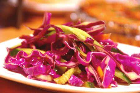 凉拌紫甘蓝的做法 紫甘蓝怎么做好吃 教你凉拌紫甘蓝的做法