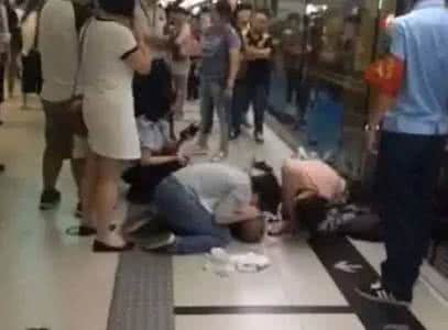 大学生熬夜猝死 地铁里猝死，他才34岁，生前常熬夜！致癌、猝死......看完后再也不敢晚睡了！