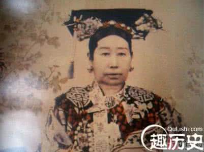 慈禧画像 慈禧画像 慈禧拍照和画像趣闻 “不要阴影 也不要皱纹”