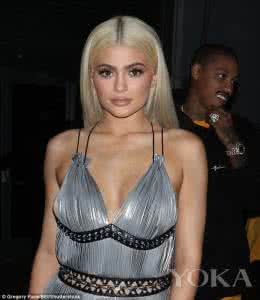 kylie jenner kylie jenner 潮流资讯丨Kylie Jenner 即将推出全新服饰系列.