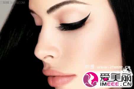 怎样画眼线好看 怎样画好隐形眼线