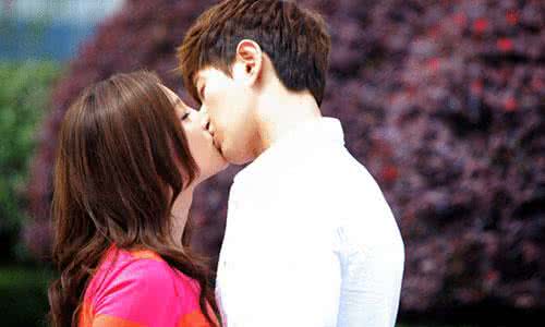 因性而爱 的女人能 女人因爱而操劳