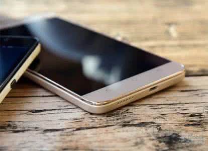 华为荣耀8辨别翻新机 华为荣耀V8怎么辨别翻新机