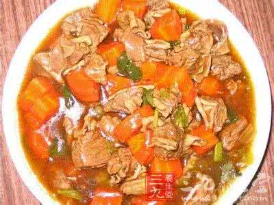 番茄土豆炖牛肉 番茄土豆炖牛肉 补铁养血营养好