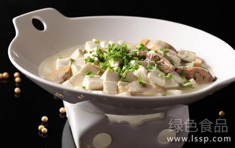 白菜豆腐汤的家常做法 白菜豆腐汤的家常做法 养生滋补就喝它