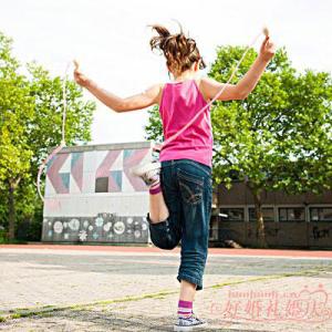 跳绳的好处和坏处 跳绳的好处和坏处 跳绳腿会粗吗