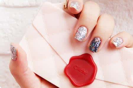 指甲油的妙用 指甲油妙用 美丽动人指甲油的12种妙用