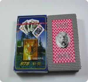 用扑克牌变魔术 扑克魔术之变牌