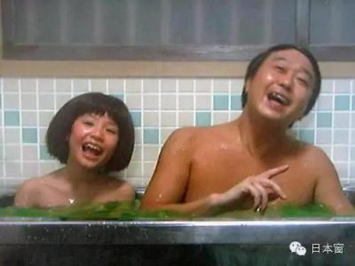 古言父女h文在浴桶里 日本人到底怎么看待父女共浴这件事?