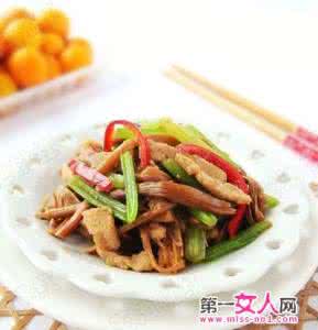 金针菇炒肉丝 色香味具佳的——金针炒肉丝