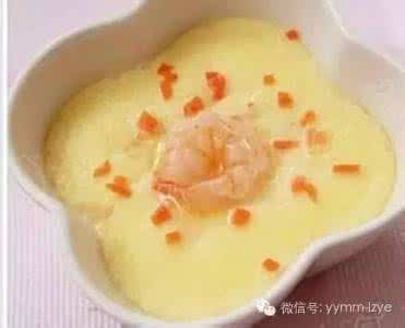 西米露果冻 卖绿豆汤，八宝粥，果冻。西米露，果汁之内的冷饮