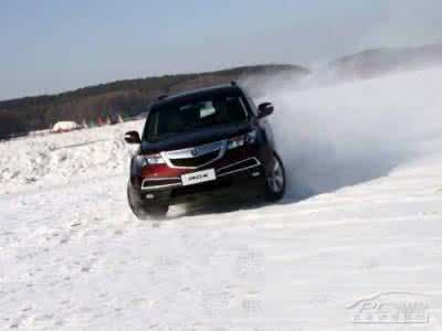 后驱车雪天驾驶技巧 【汽车先生教你开车——雪天驾驶技巧】