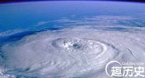 百慕大三角未解之谜 百慕大三角迷雾的未解之谜 海底有巨坑？