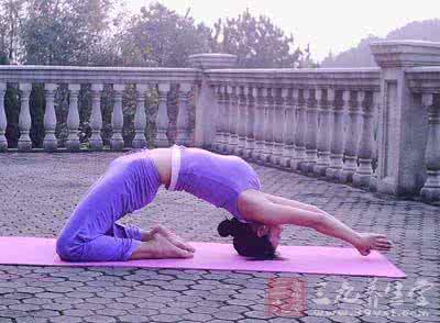 从零开始练瑜伽 瑜伽常识 新手练瑜伽掌握8个关键要领