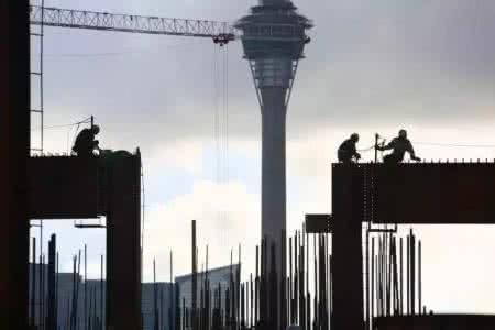 今夜月明人尽望 今夜独望高空