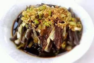 简单的蒜泥茄子的做法 简单四步做好杀菌解毒的蒜泥茄子酱