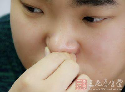 鼻炎的症状 鼻炎的症状 男人需谨防这种鼻炎缠身