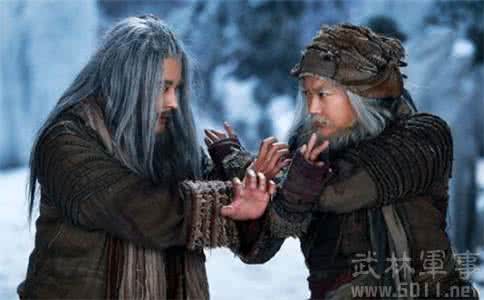 欧阳锋和洪七公谁厉害 洪七公和欧阳锋谁厉害 欧阳锋和洪七公究竟谁更厉害?