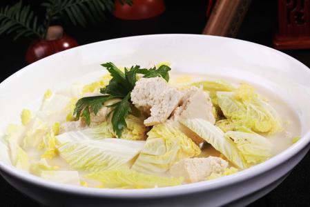 白菜豆腐排骨汤 白菜豆腐炖排骨的做法 白菜豆腐排骨汤的做法
