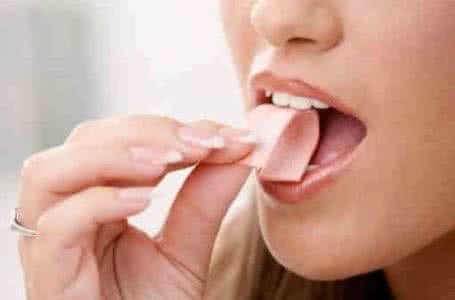 口香糖咀嚼时间 经常咀嚼口香糖易的六大副作用