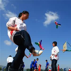 跑步好还是踢毽子好 踢毽子的好处有哪些