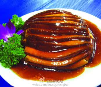 梅菜扣肉的家常做法 肥而不腻,满口留香:梅菜扣肉