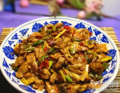 爆炒河蚌的做法 河蚌肉的做法 爆炒河蚌肉的做法大全 正宗爆炒河蚌肉的家常做法教程