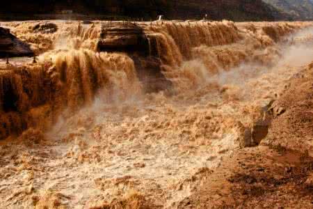 豪迈的诗句 黄河入诗，首首豪迈