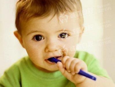 儿童牙齿矫正年龄 牙齿矫正的最佳年龄 孩子长个儿慢？这三年是最佳矫正期，千万别错过