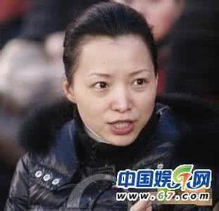 孙俪素颜照判若两人 董卿素颜照 董卿真实素颜照片曝光 台上台下判若两人