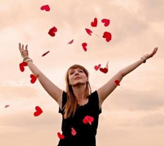 征服男人心的5个秘诀 5招秘诀教你赢得男人心！让他飞不出你的手掌心