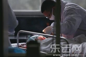 抑郁男子刺伤母亲 男子被观赏鱼刺伤中毒 家中养鱼须谨慎