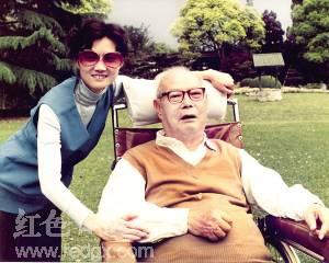 蒋介石的佩剑 谁是唯一可佩剑进入蒋介石办公室的开国元帅