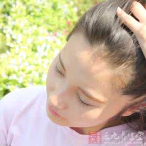 撒贝宁婚姻走到尽头 女人做了啥暗示婚姻走到头了