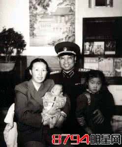 冰山将军攻妖孽美人受 揭秘:胡志明称赞的中国“美人”将军有多美?