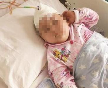 父母亲吻孩子吃醋视频 5种情况下父母不要亲吻孩子