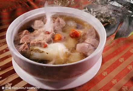 保健养生汤 冬季养生常喝四大保健汤