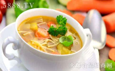 饭前喝汤的好处 饭前喝汤的好处 饭前喝汤有好处 2类人不宜喝