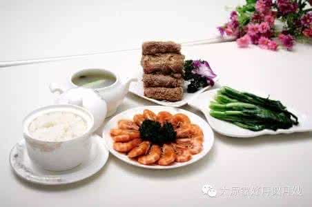 气血虚弱 特色月子餐：针对气血虚弱的月子餐菜品