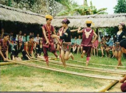 黎族跳竹竿 黎族的“跳竹竿”