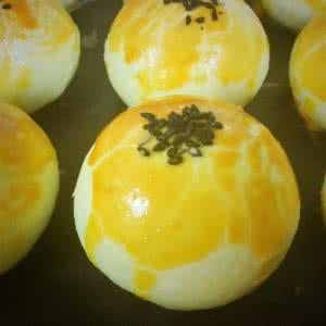 红豆蛋黄酥 雪花般飞舞的红豆蛋黄酥