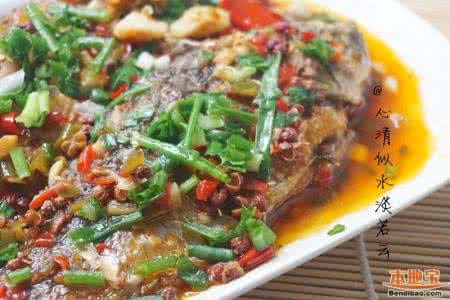 剁椒鲫鱼 让人欲罢不能的——剁椒鲫鱼