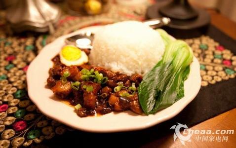 快乐生活一点通卤肉饭 老少通吃的卤肉饭 教你如何做出有米有饭满口留香的卤肉饭