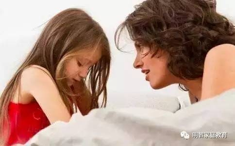 美女上当戴上脚镣 糟糕家长这五句话给孩子戴上脚镣，优秀家长这五句话给孩子插上翅膀