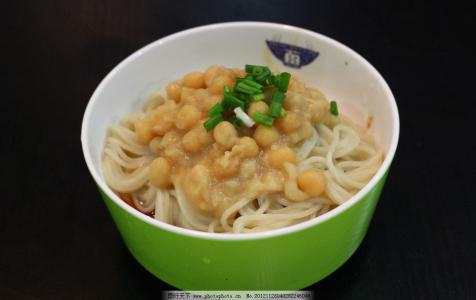 三晋棋牌大同攉龙 【三晋面条.大同豌豆面】42款粗细粮面食让你畅享“二伏天”——鲜虾香辣豌豆面：
